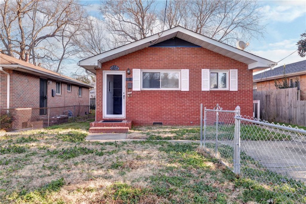 112 W Kelly Avenue, Hampton, VA 23663 Main Photo