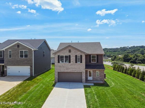 105 Clover Meadow Lane, Maryville, TN 37801