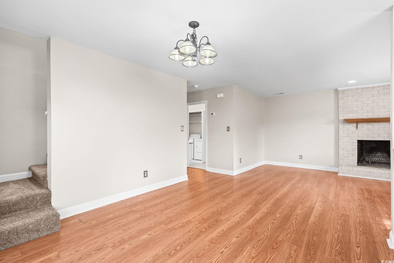 6517 Valene Ct. Photo 9