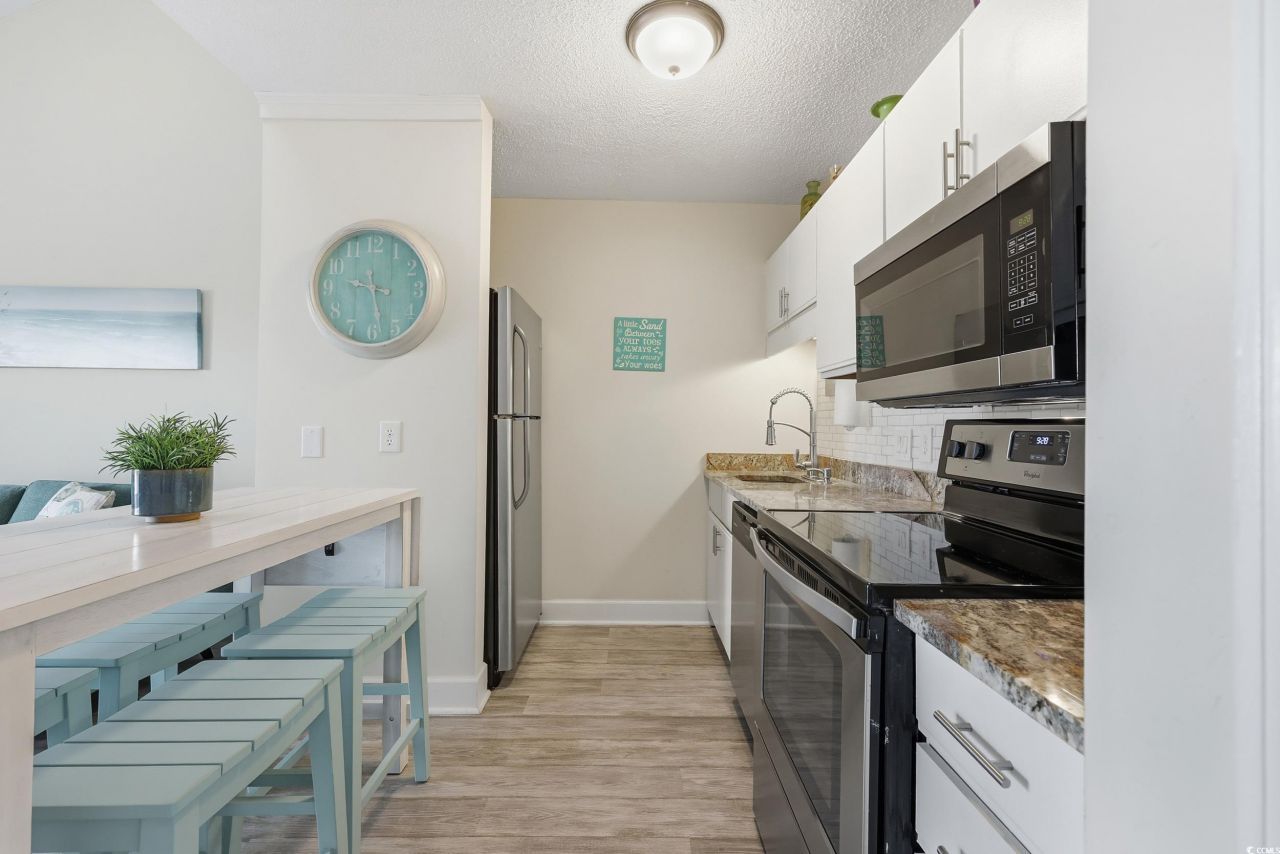 202 Double Eagle Dr. Photo 11