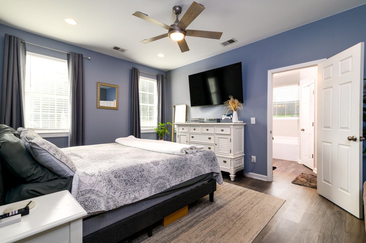 1050 Ben Road Photo 10