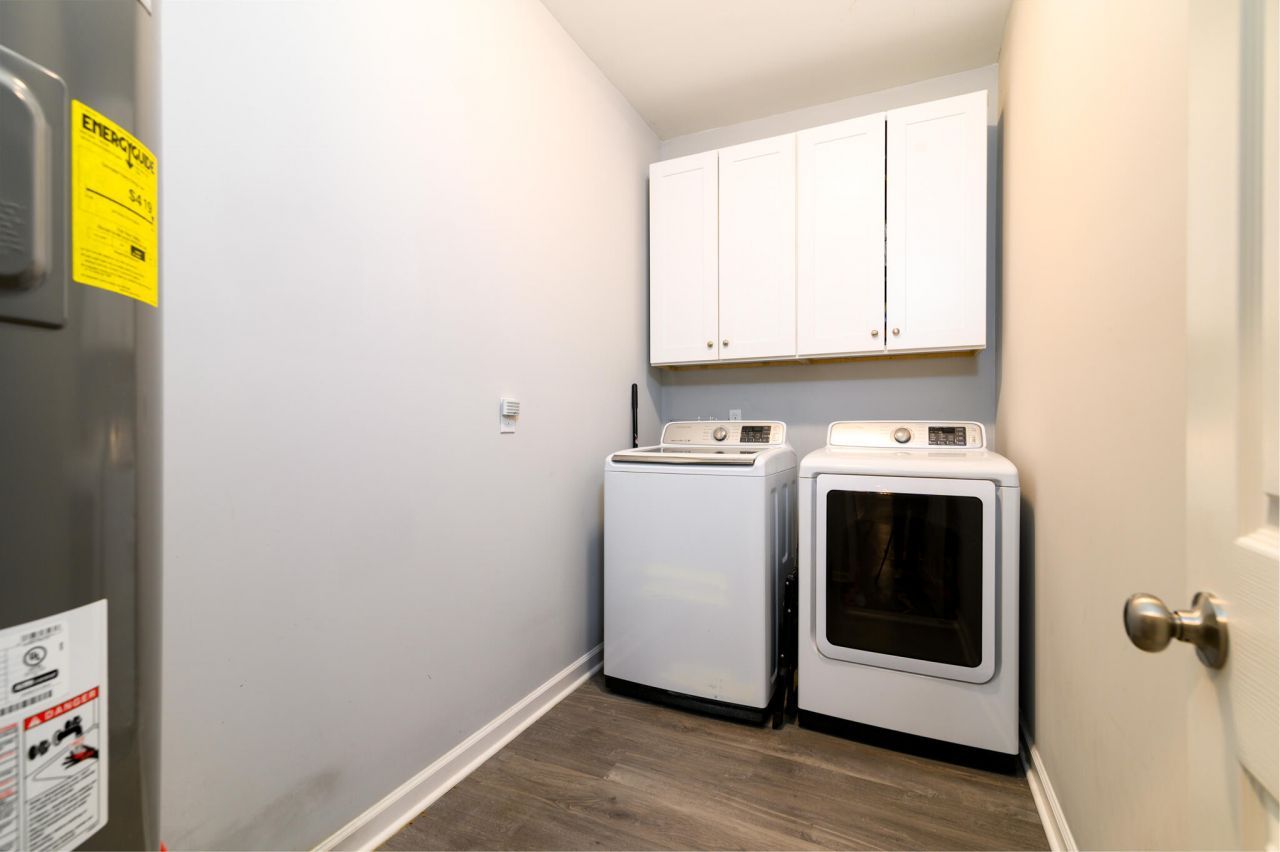 1050 Ben Road Photo 18