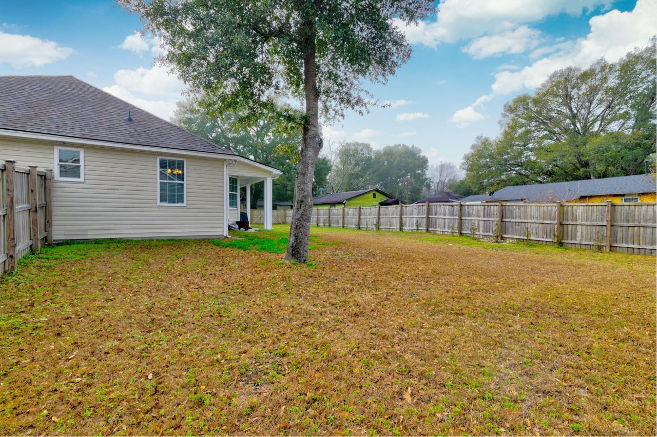 1050 Ben Road Photo 27