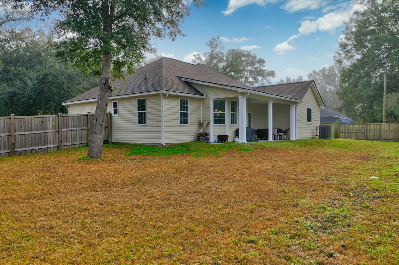 1050 Ben Road Photo 29