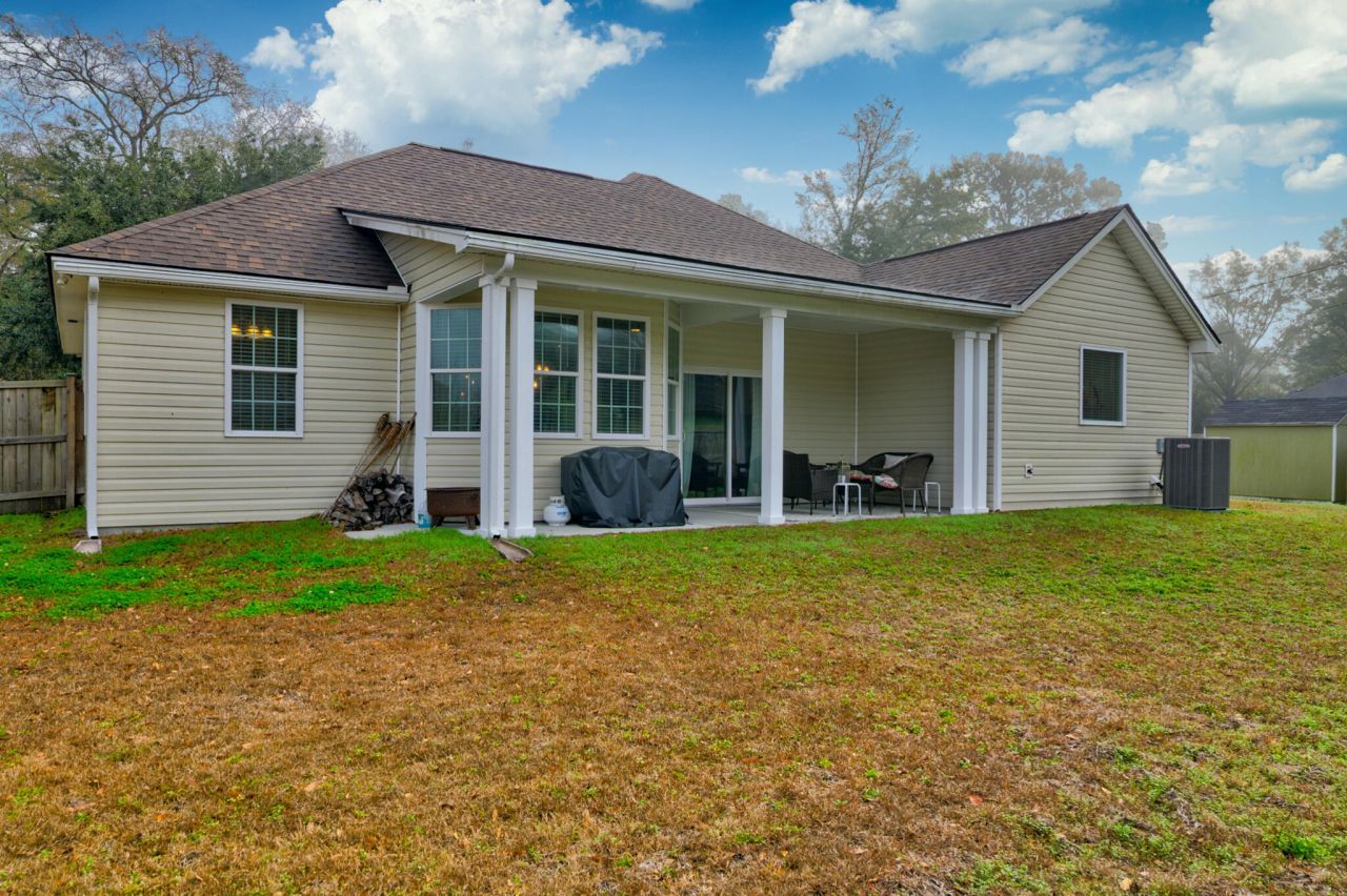 1050 Ben Road Photo 30