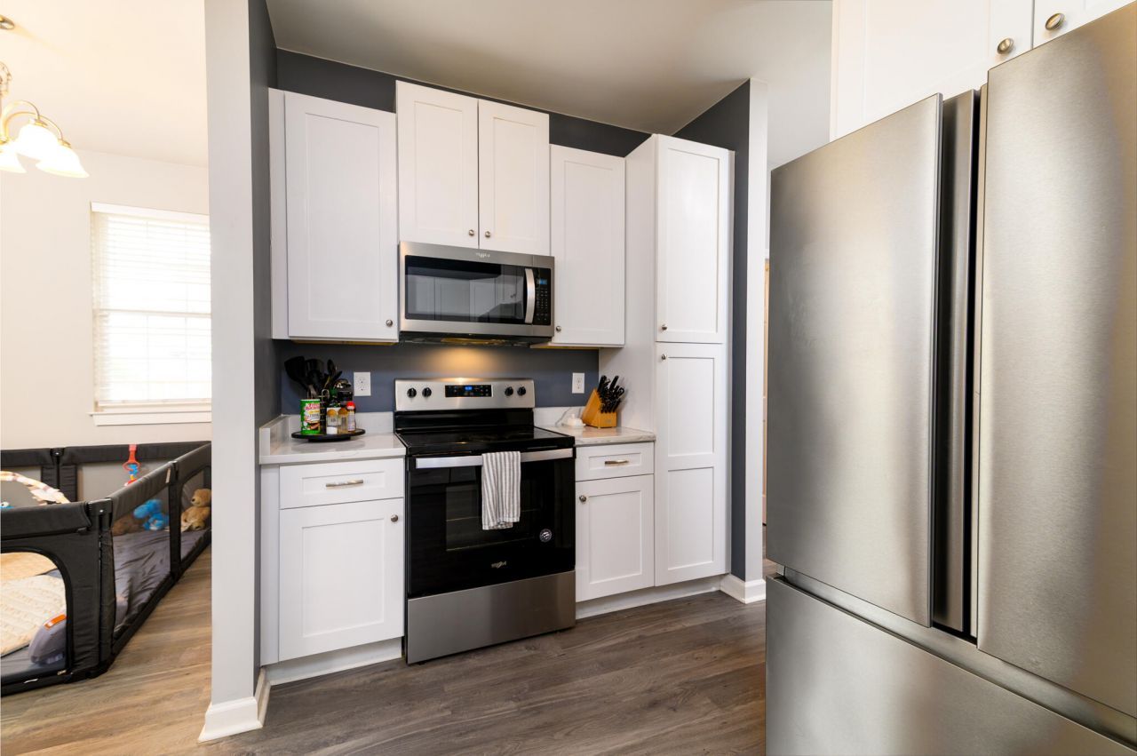 1050 Ben Road Photo 7