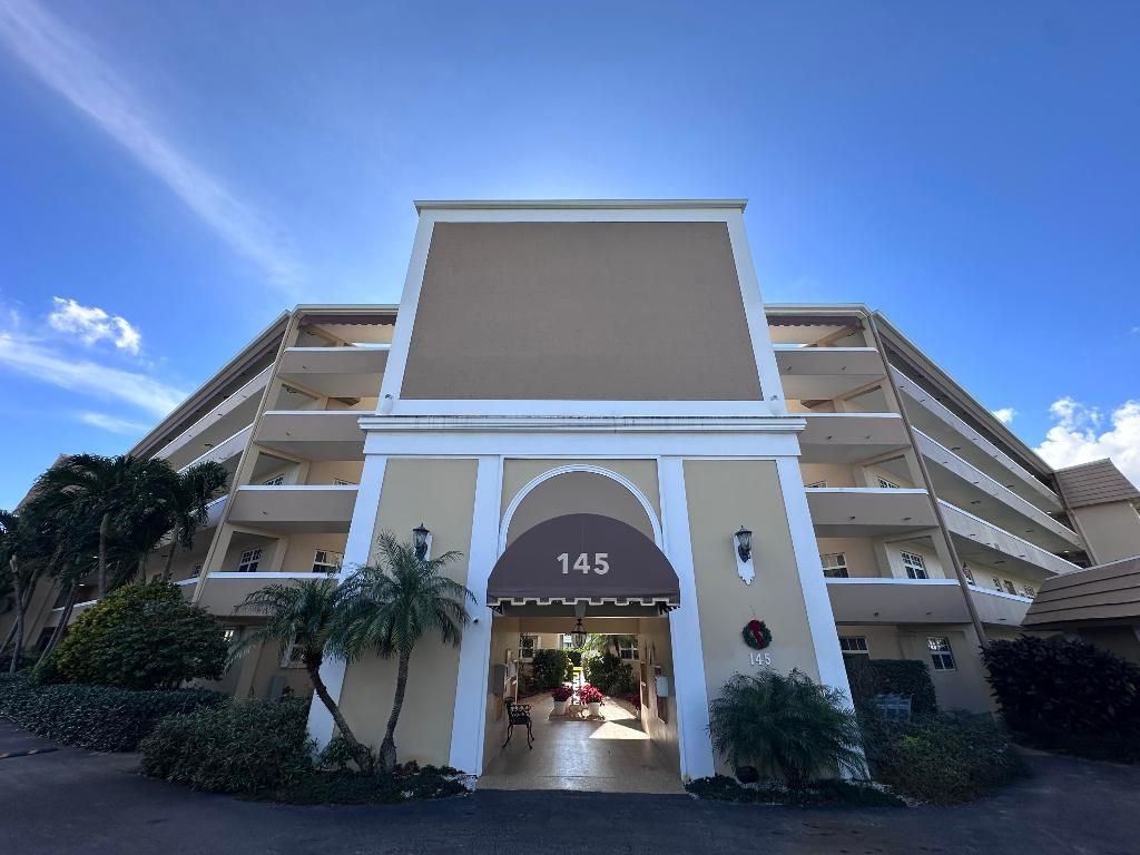 145 Atlantis Boulevard, Unit 302, Atlantis, FL 33462 Photo