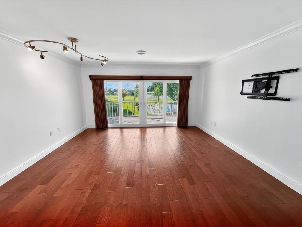 145 Atlantis Boulevard, Unit 302, Atlantis, FL 33462 Photo