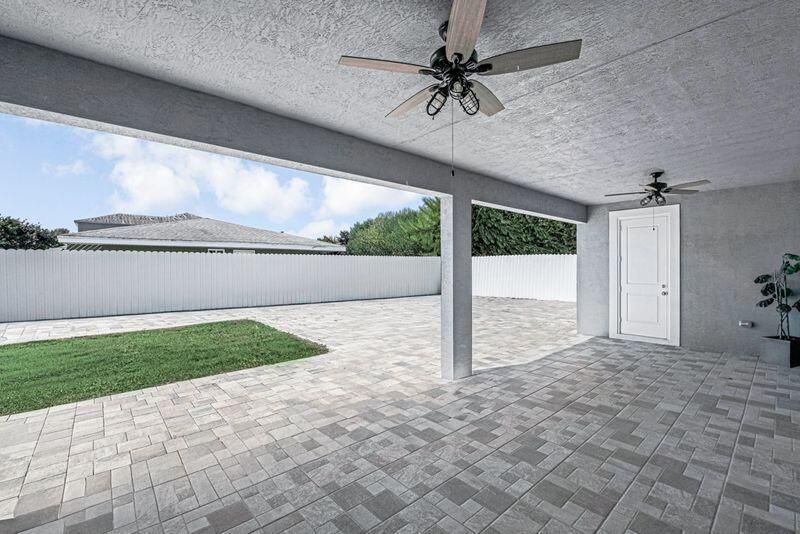 2092 SW Airoso Boulevard, Port Saint Lucie, FL 34984 Photo