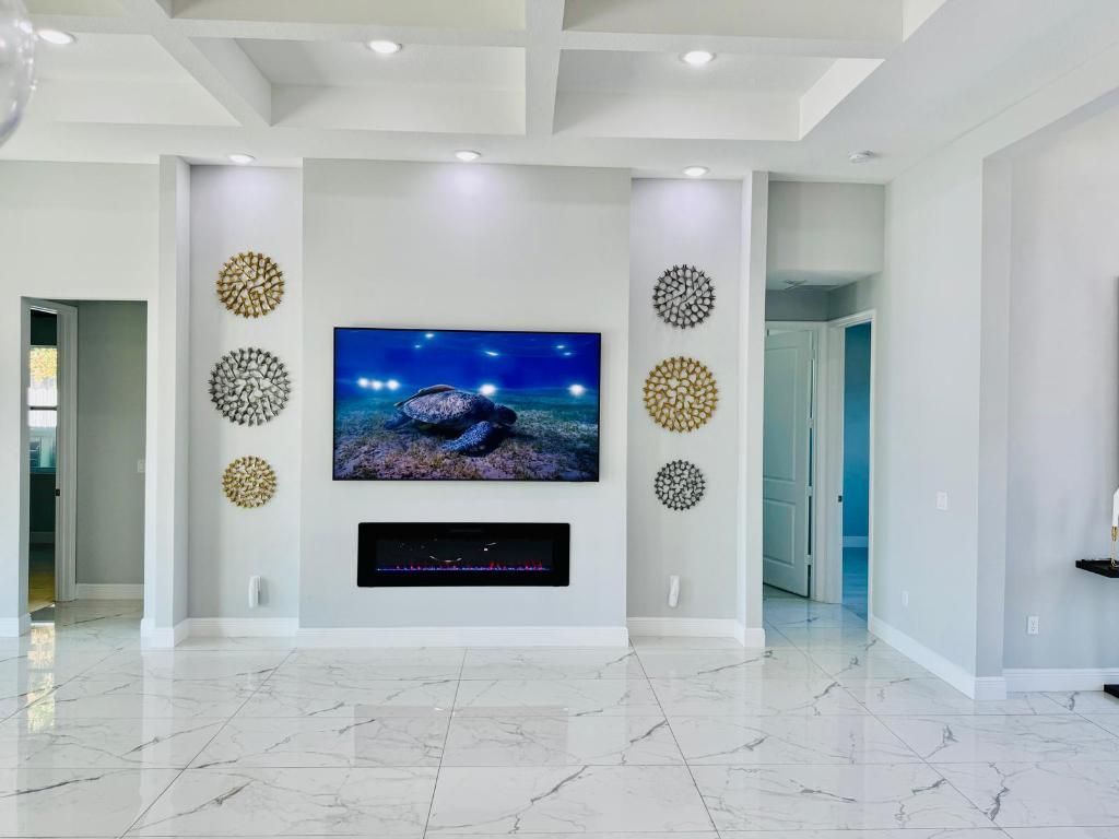 2092 SW Airoso Boulevard, Port Saint Lucie, FL 34984 Photo