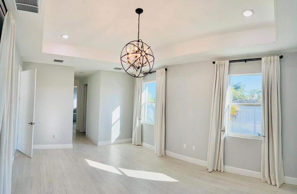 2092 SW Airoso Boulevard, Port Saint Lucie, FL 34984 Photo