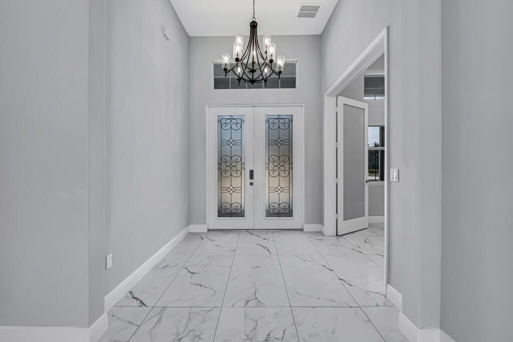 2092 SW Airoso Boulevard, Port Saint Lucie, FL 34984 Photo