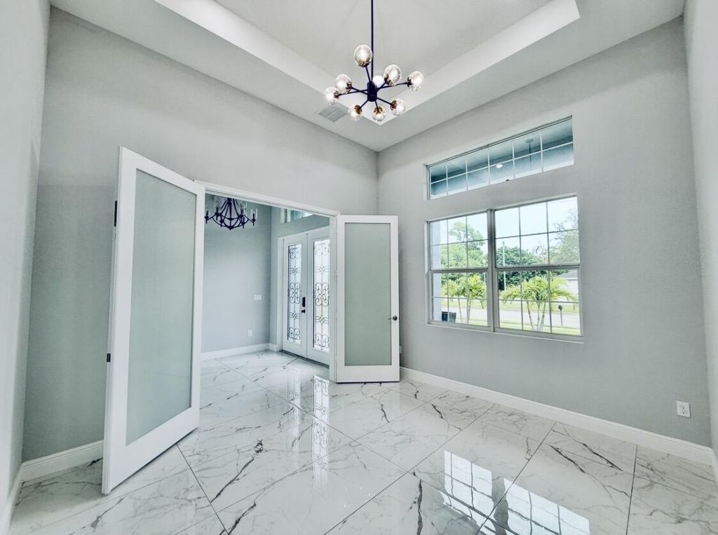 2092 SW Airoso Boulevard, Port Saint Lucie, FL 34984 Photo