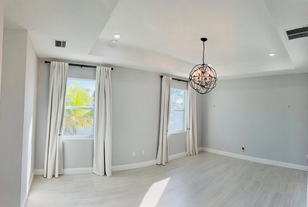 2092 SW Airoso Boulevard, Port Saint Lucie, FL 34984 Photo