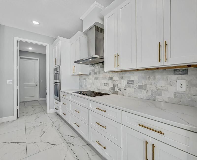 2092 SW Airoso Boulevard, Port Saint Lucie, FL 34984 Photo