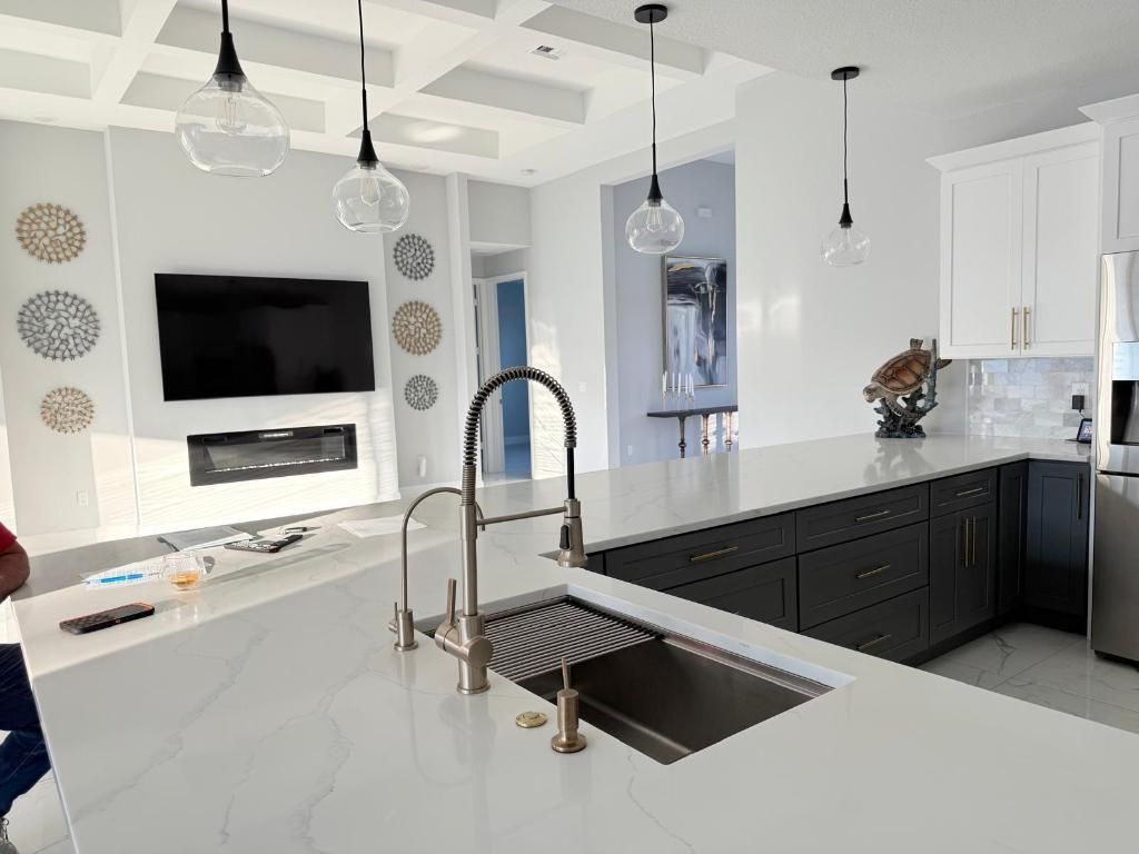 2092 SW Airoso Boulevard, Port Saint Lucie, FL 34984 Photo