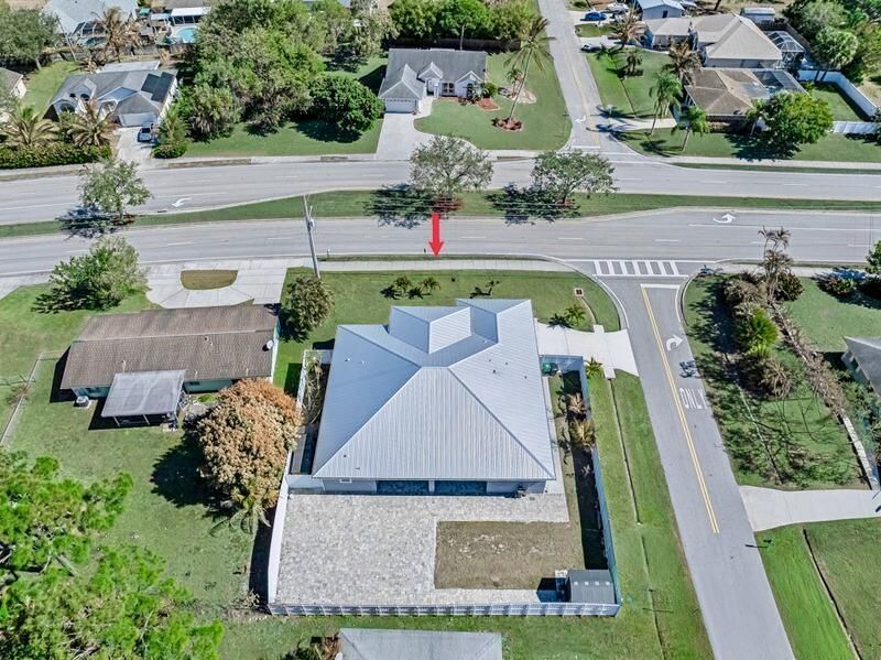 2092 SW Airoso Boulevard, Port Saint Lucie, FL 34984 Photo