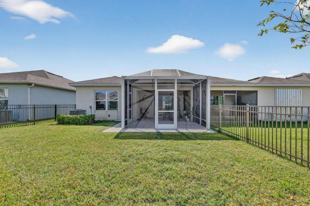 806 Persimmon Place, Fort Pierce, FL 34981 Photo