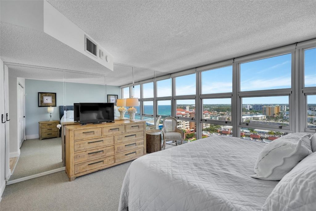 531 N Ocean Boulevard, Unit 1701, Pompano Beach, FL 33062 Photo