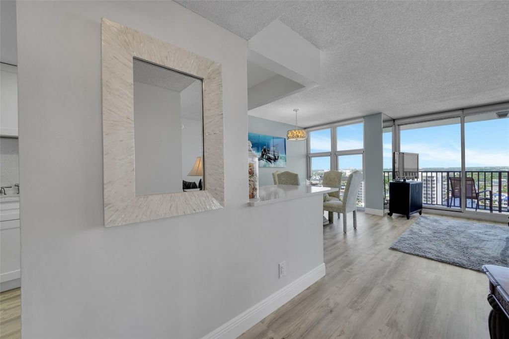 531 N Ocean Boulevard, Unit 1701, Pompano Beach, FL 33062 Photo