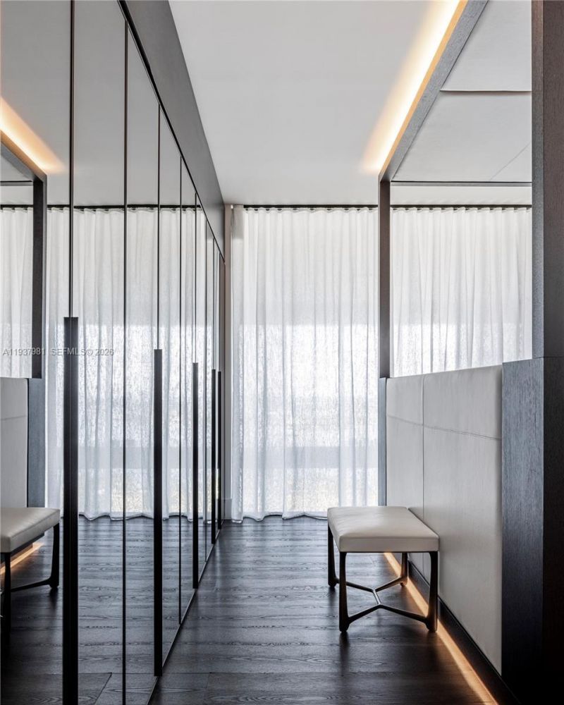 1040 Biscayne Blvd , Unit 2202, Miami, FL 33132 Photo