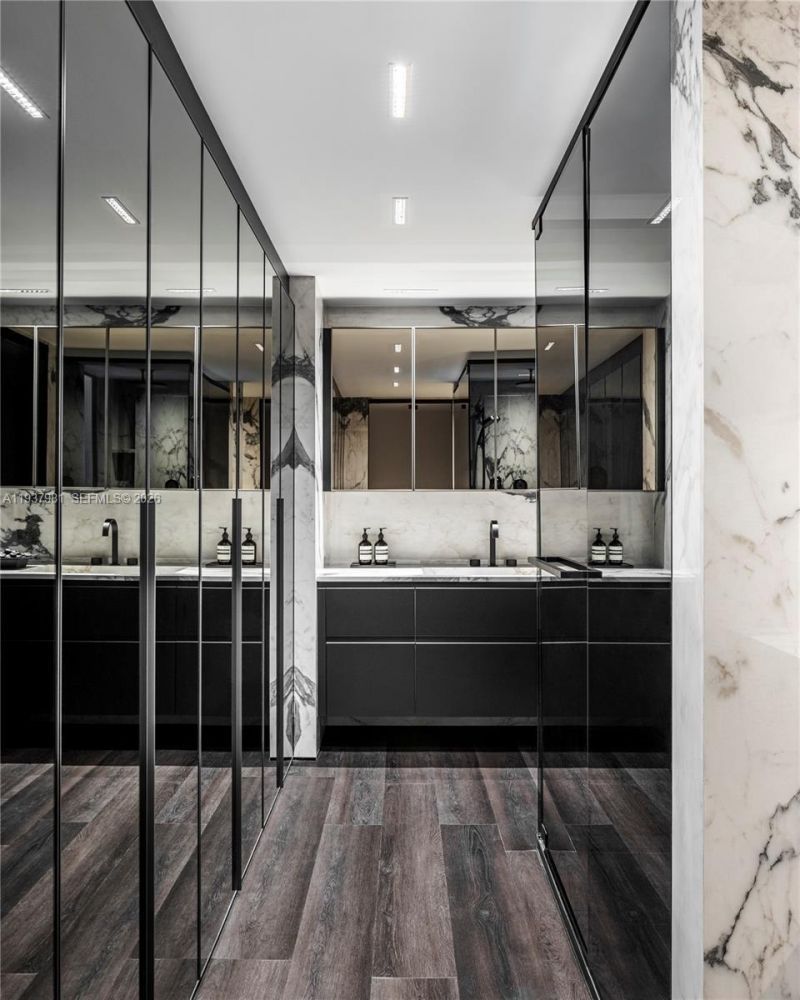 1040 Biscayne Blvd , Unit 2202, Miami, FL 33132 Photo