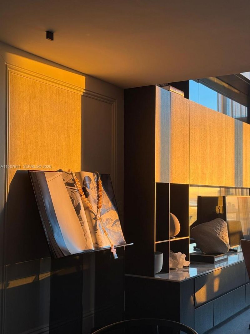 1040 Biscayne Blvd , Unit 2202, Miami, FL 33132 Photo