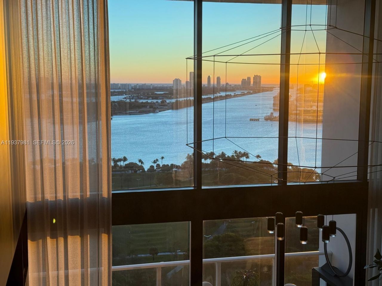 1040 Biscayne Blvd , Unit 2202, Miami, FL 33132 Photo