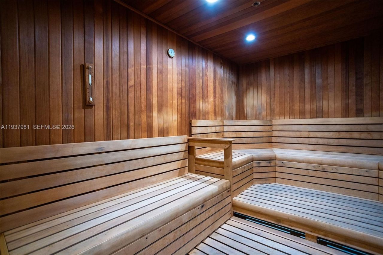 1040 Biscayne Blvd , Unit 2202, Miami, FL 33132 Photo