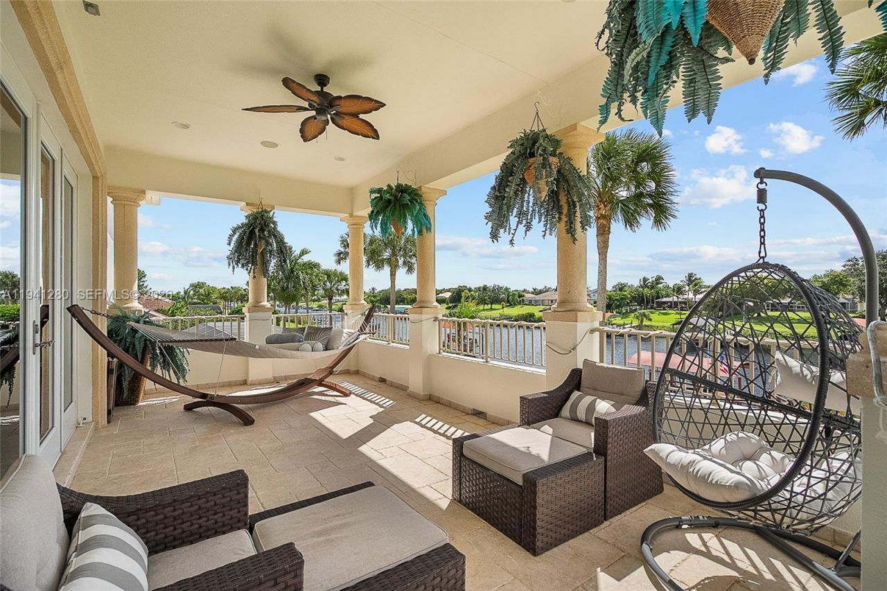 2618 SW River Shore Dr, Port Saint Lucie, FL 34984 Photo