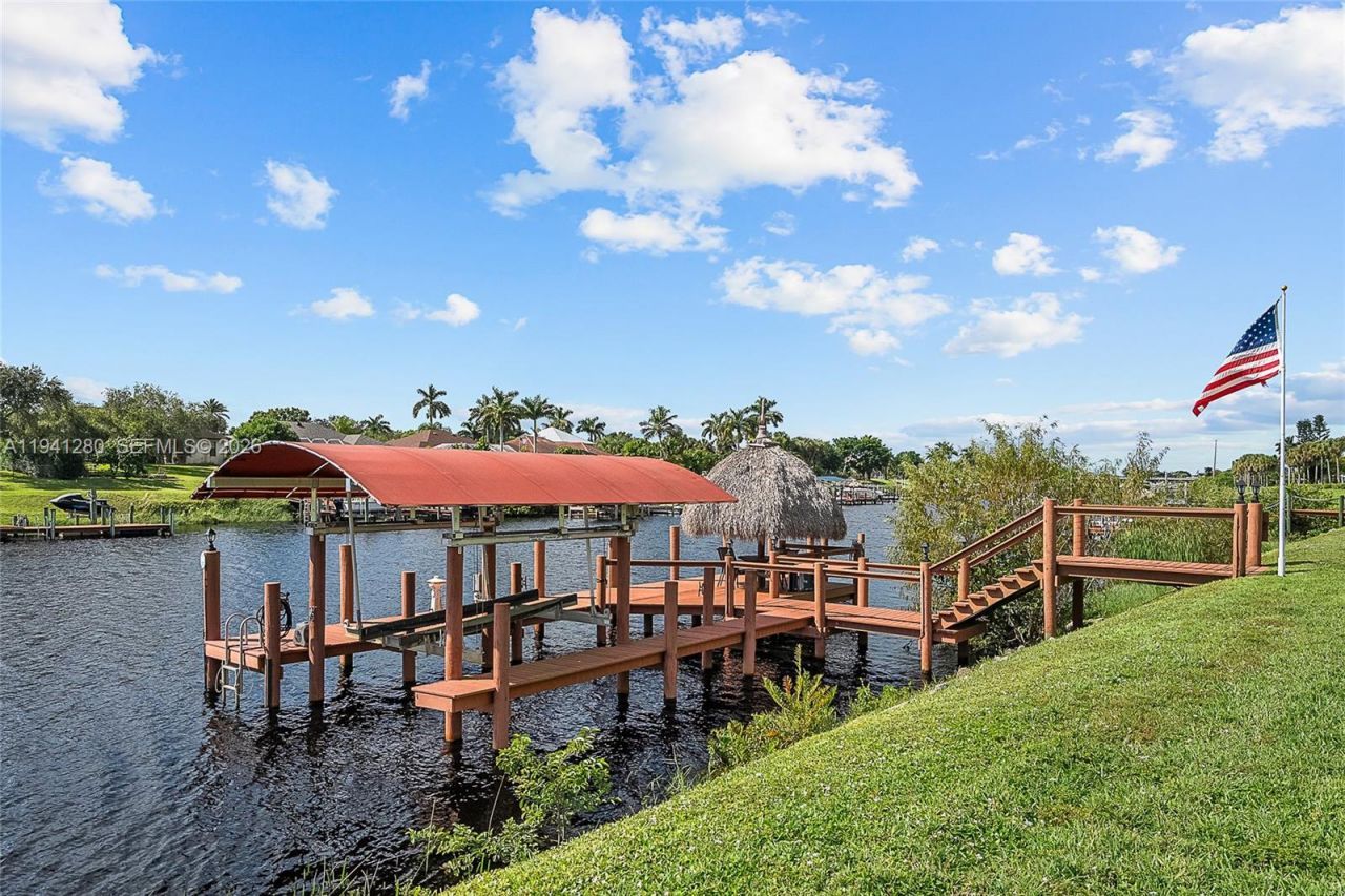 2618 SW River Shore Dr, Port Saint Lucie, FL 34984 Photo