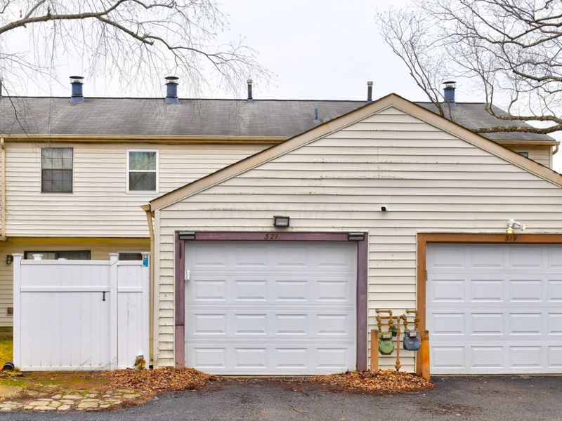 321 Northgate Court, Unit B, Westerville, OH 43081 Photo 3