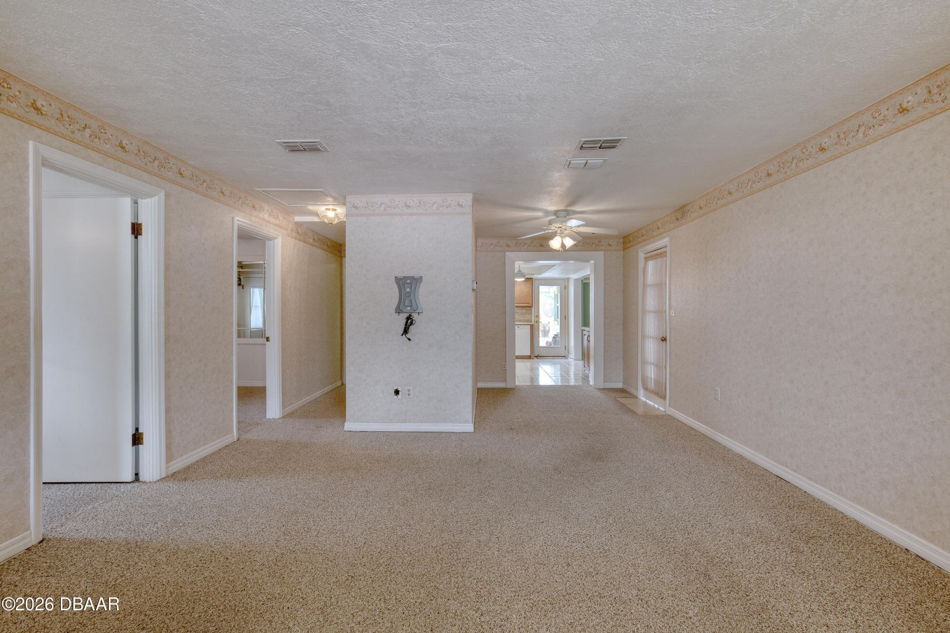 908 E 2nd Avenue, New Smyrna Beach, FL 32169 Photo