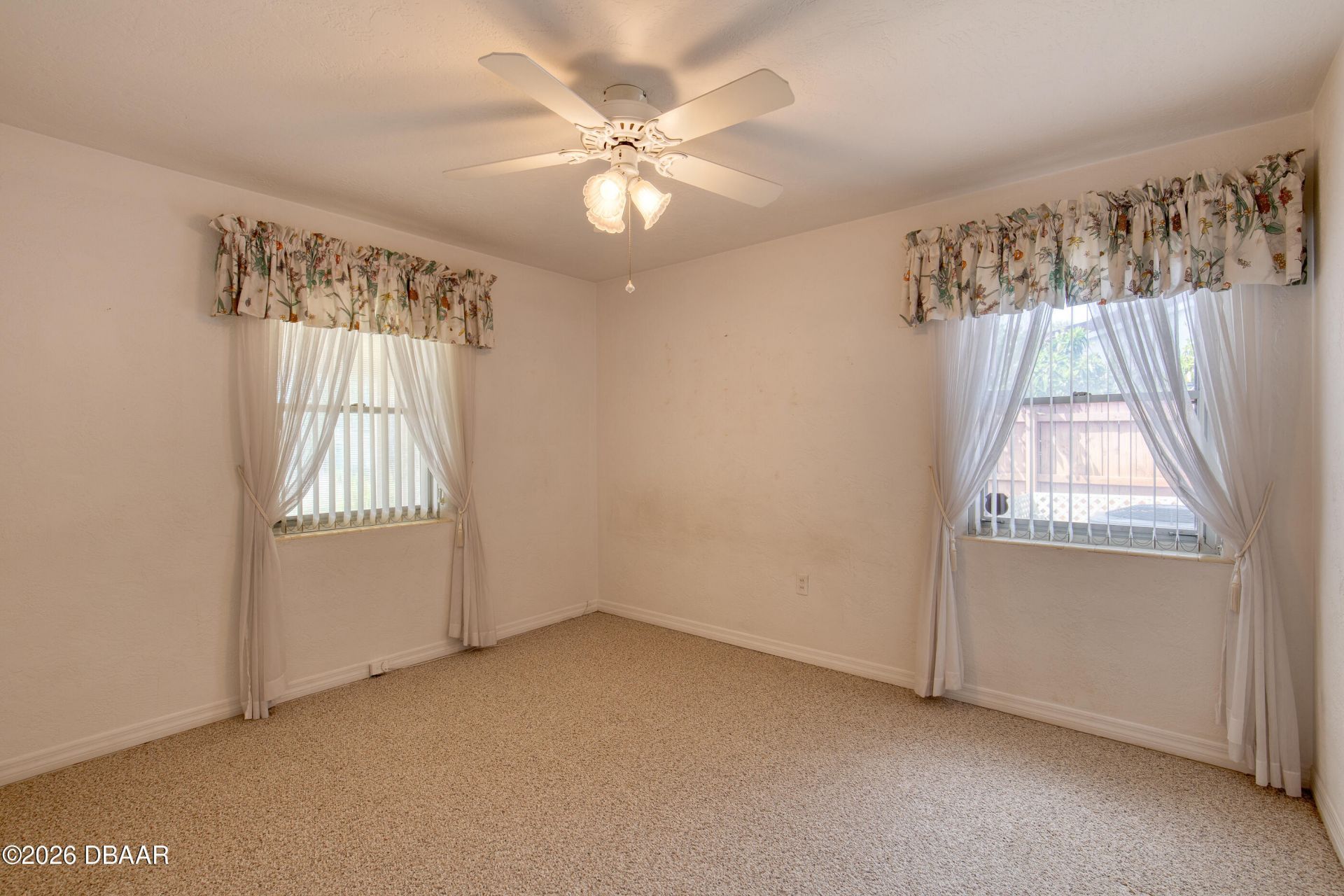 908 E 2nd Avenue, New Smyrna Beach, FL 32169 Photo