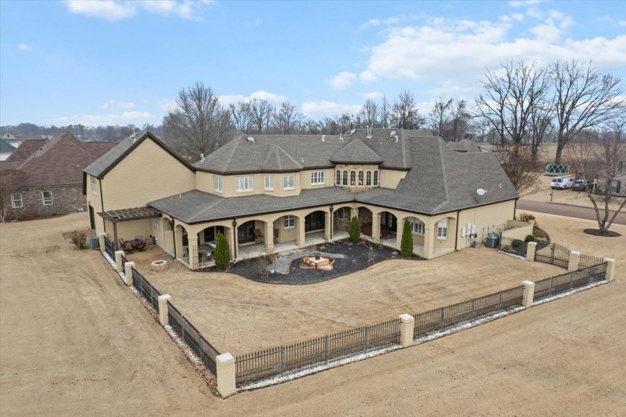 527 FAIRWAY DR Covington, TN 38019