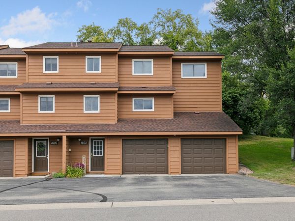 1603 Raindrop Drive, Eagan, MN 55121