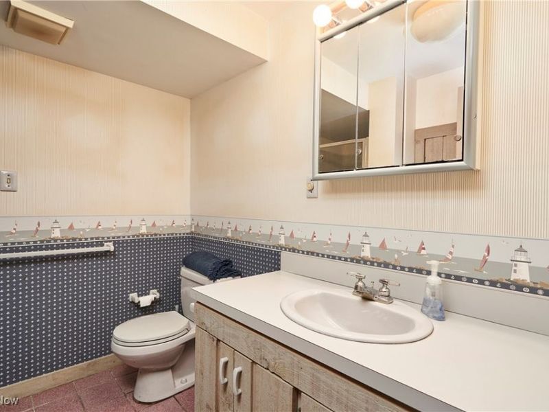 2166 Ridgewood Road, Akron, OH 44313 Photo 33