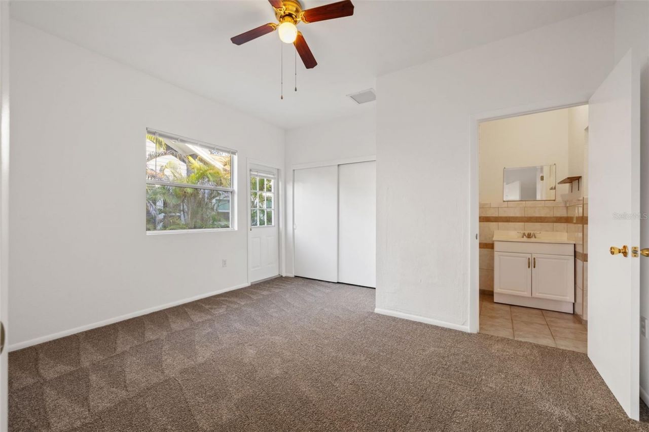 4009 Burlington Avenue N, Saint Petersburg, FL 33713 Photo