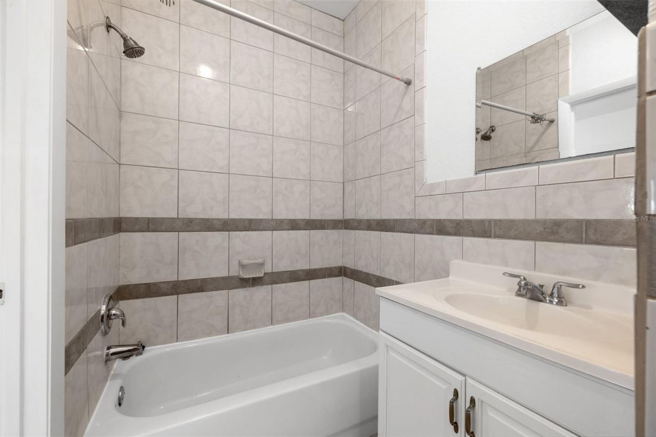 4009 Burlington Avenue N, Saint Petersburg, FL 33713 Photo