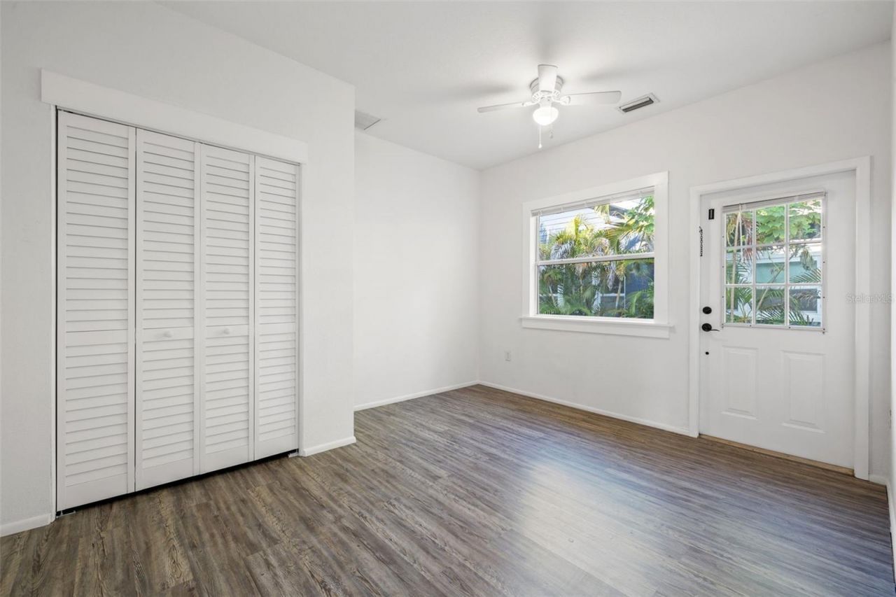 4009 Burlington Avenue N, Saint Petersburg, FL 33713 Photo