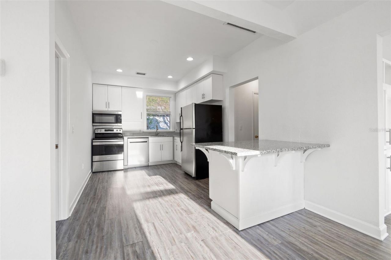 4009 Burlington Avenue N, Saint Petersburg, FL 33713 Photo