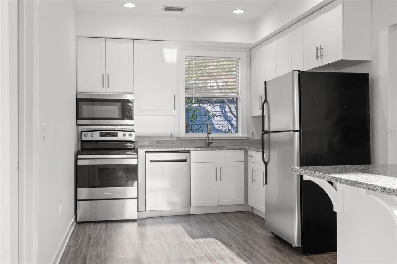 4009 Burlington Avenue N, Saint Petersburg, FL 33713 Photo