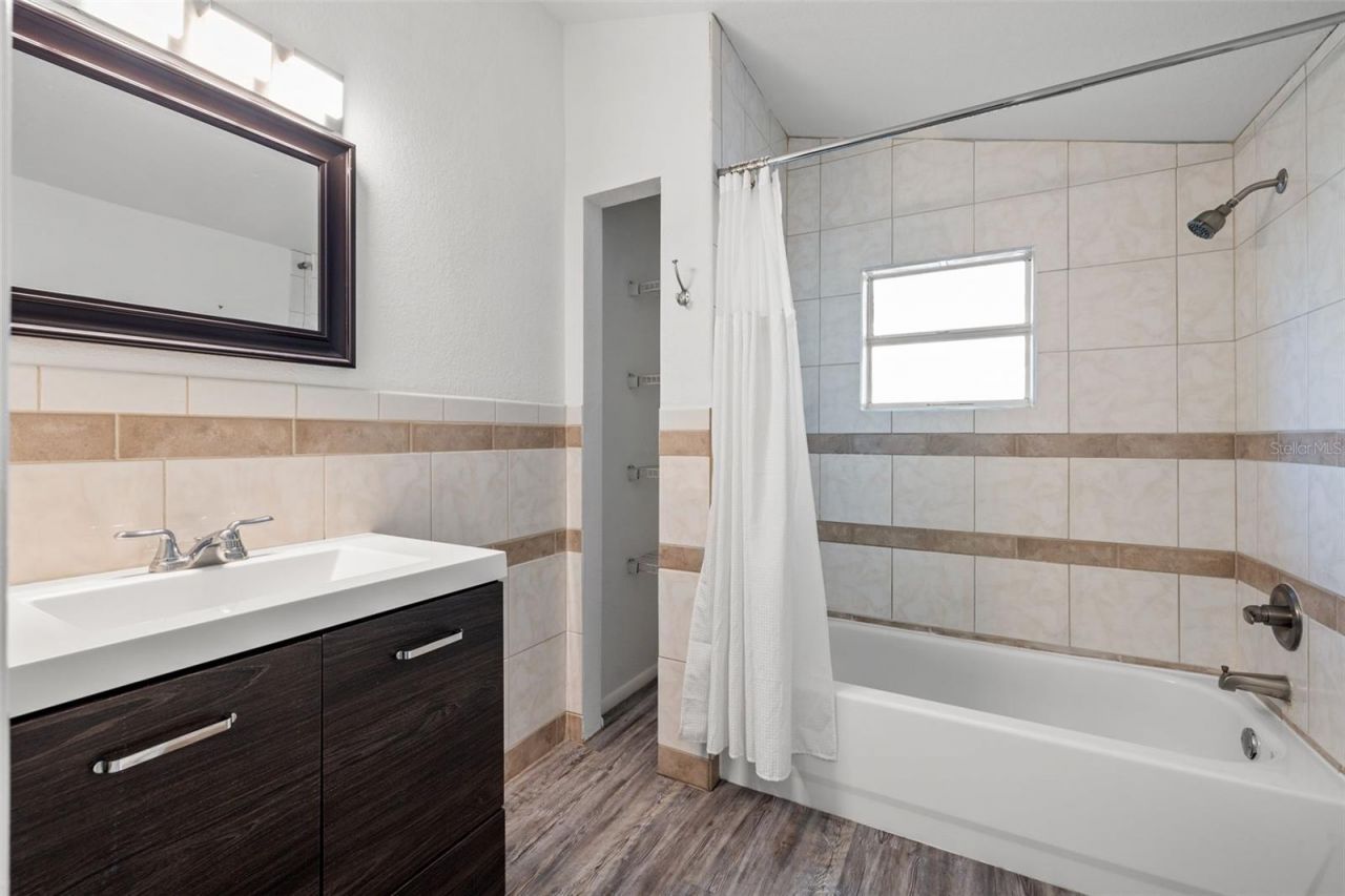 4009 Burlington Avenue N, Saint Petersburg, FL 33713 Photo