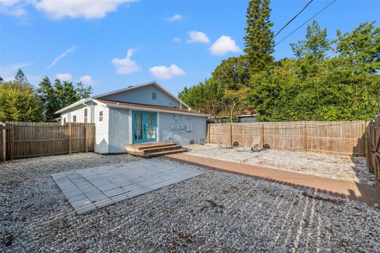 4009 Burlington Avenue N, Saint Petersburg, FL 33713 Photo