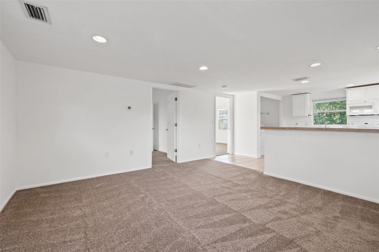 4009 Burlington Avenue N, Saint Petersburg, FL 33713 Photo