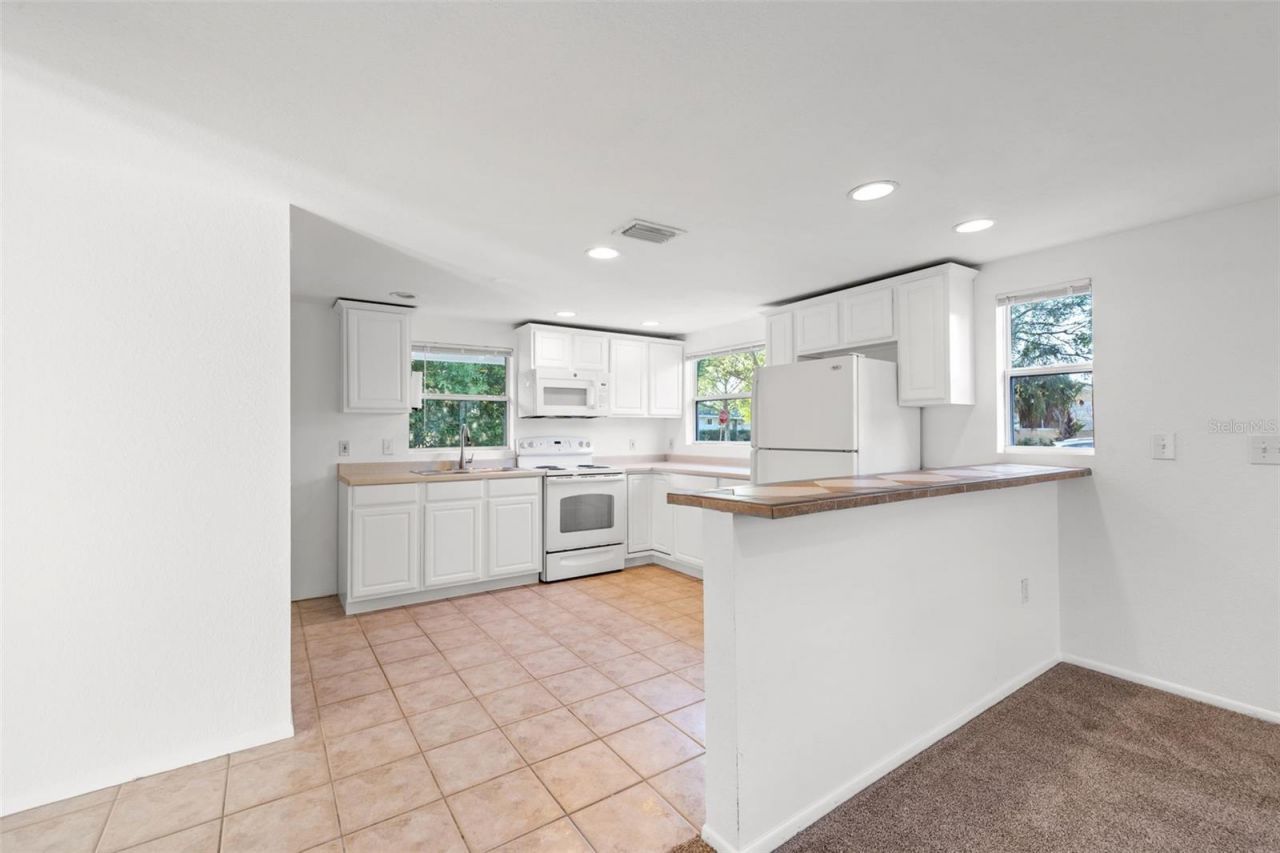 4009 Burlington Avenue N, Saint Petersburg, FL 33713 Photo