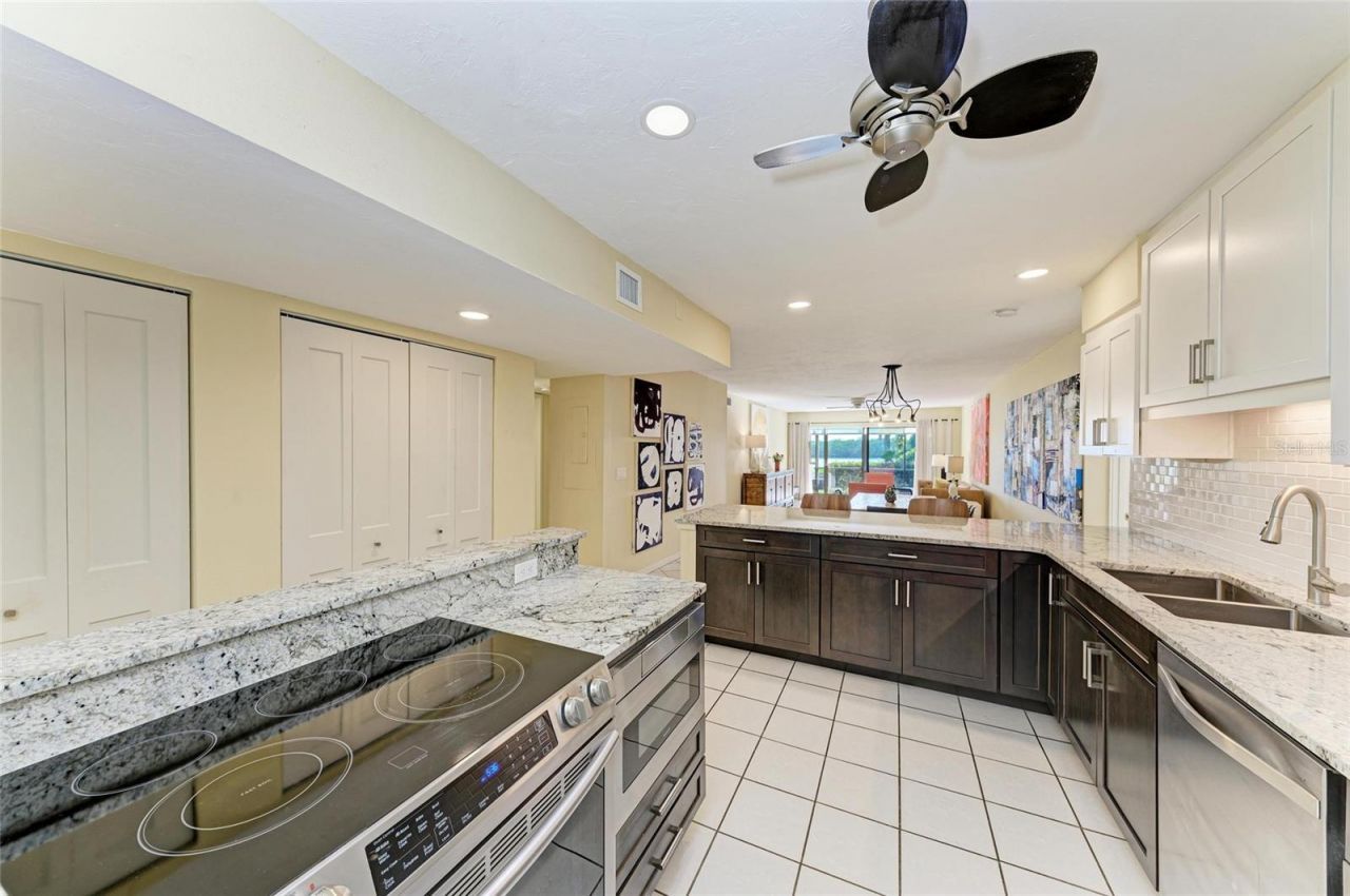 1617 Bayhouse Court, Unit 121, Sarasota, FL 34231 Photo