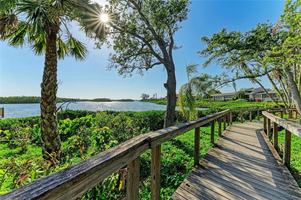 1617 Bayhouse Court, Unit 121, Sarasota, FL 34231 Photo