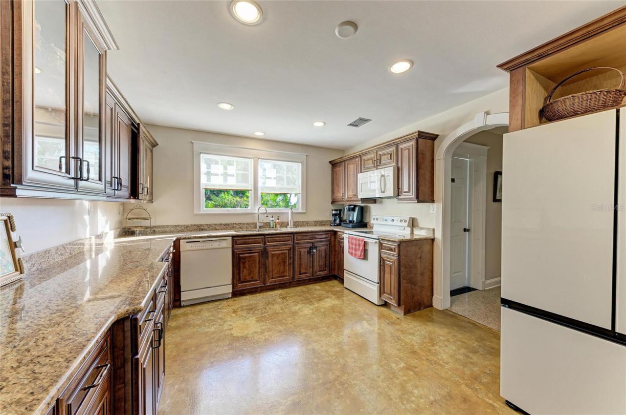 1617 Bayhouse Court, Unit 121, Sarasota, FL 34231 Photo