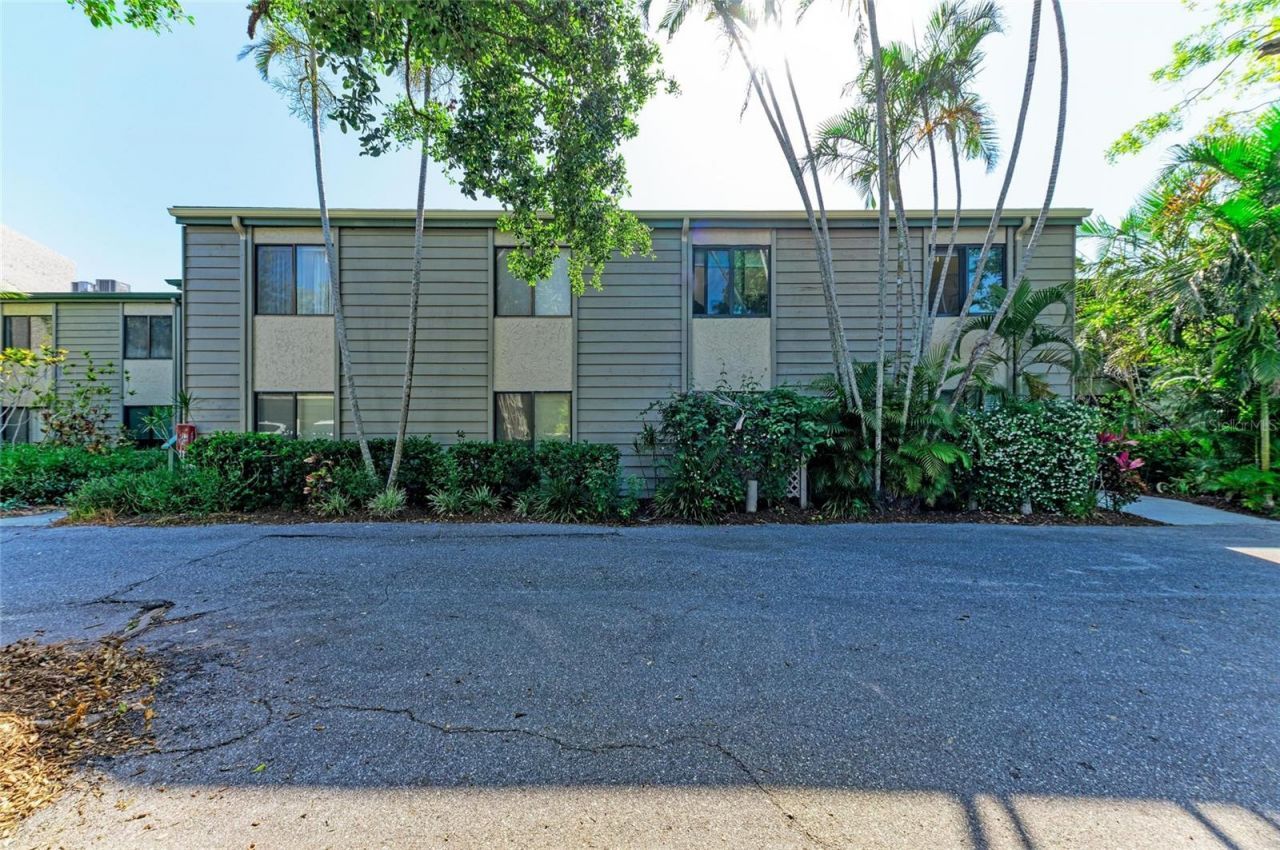 1617 Bayhouse Court, Unit 121, Sarasota, FL 34231 Photo